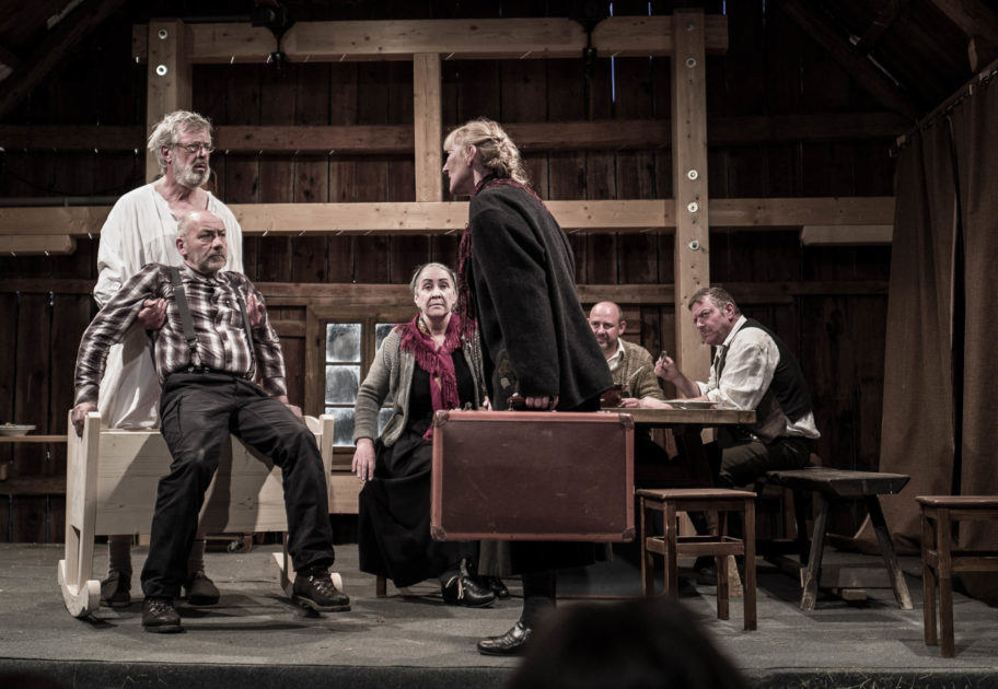 Theaterstück Erde von Karl Schönherr Theater im Hinteregger Stadl